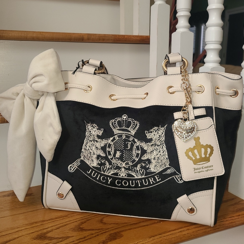 Juicy Couture Bag 🤍 - Picture 2 of 3